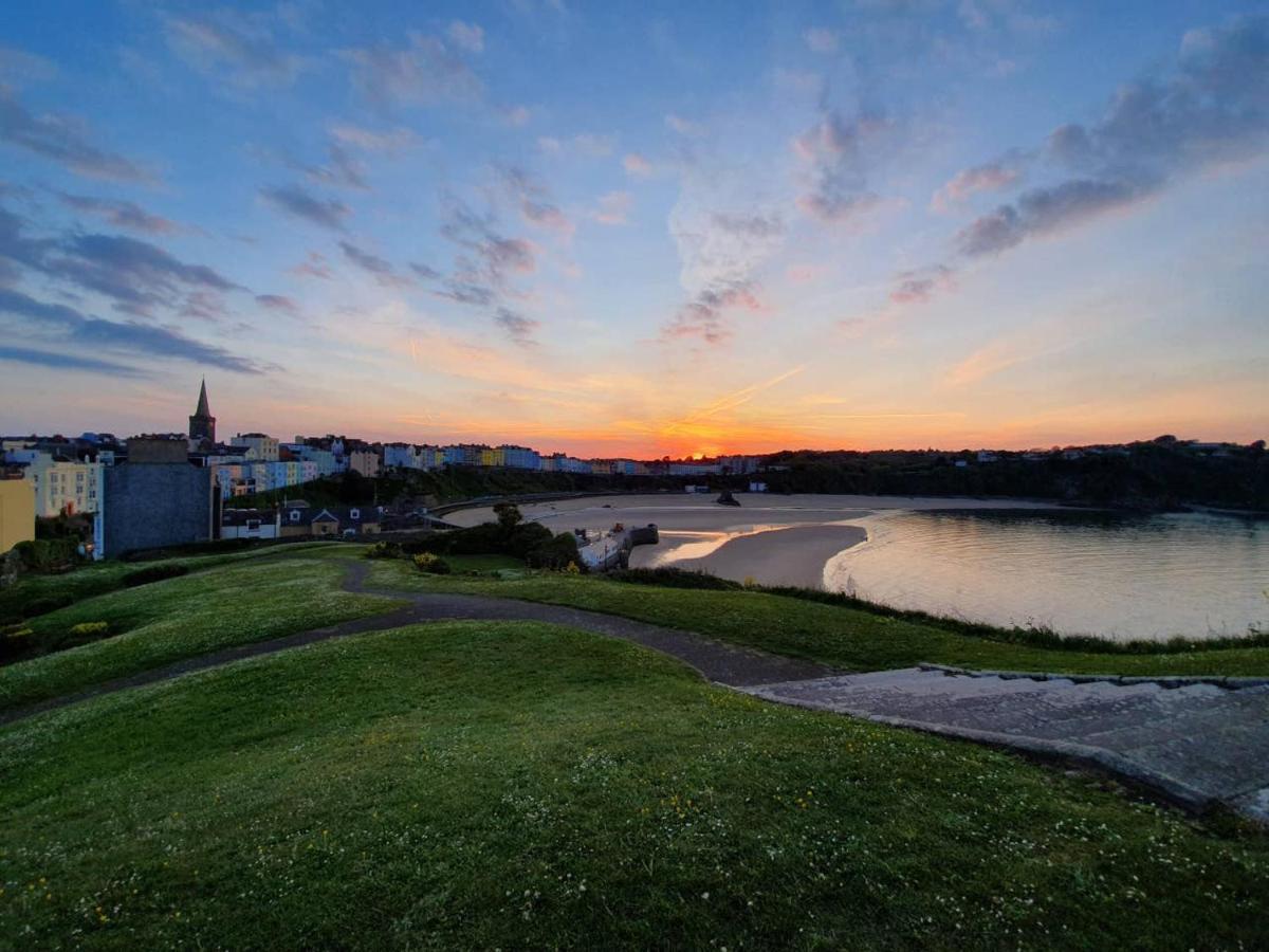 Stylish Flat In Central Tenby & Free Parking Eksteriør bilde