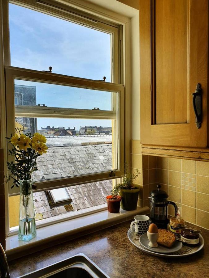Stylish Flat In Central Tenby & Free Parking Eksteriør bilde