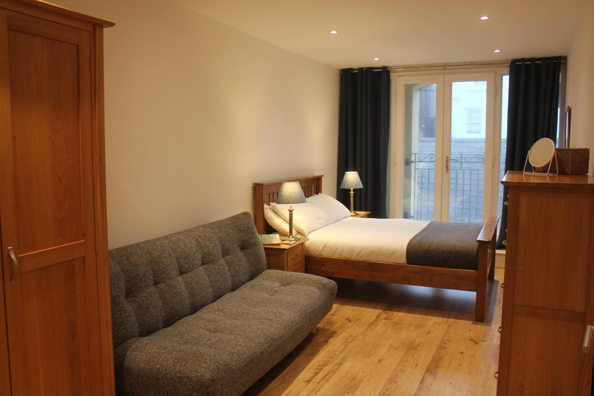 Stylish Flat In Central Tenby & Free Parking Eksteriør bilde